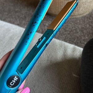CHI Turquoise/Teal Speckled Flat Iron (1″) – Special Finish